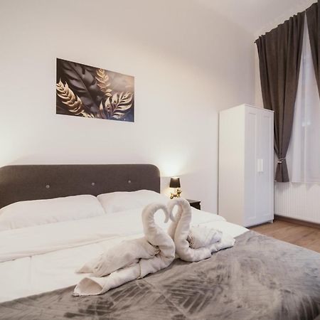 Modelia Apartment At Gellert Square Budapeşte Dış mekan fotoğraf